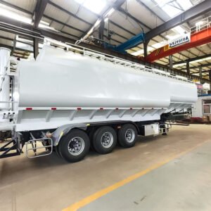 3 axles bulk feed semi trailer with large capacity tank and triple axle chassis