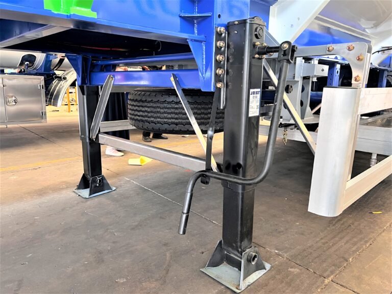 Landing gear for tanker semi trailer