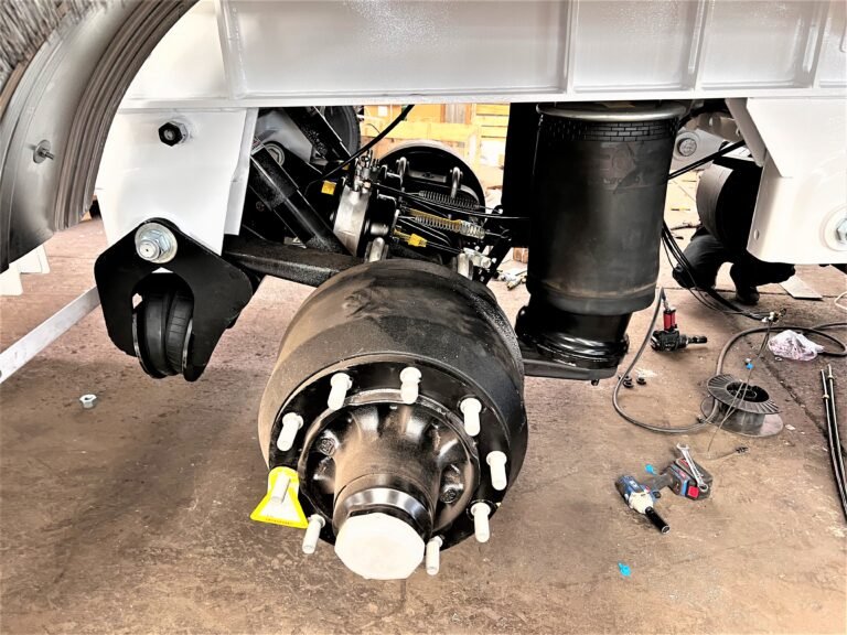 Air suspension system for tanker semi trailer